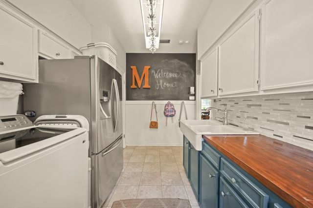 5311 W Plantation Oaks Drive, Rosharon, TX 77583