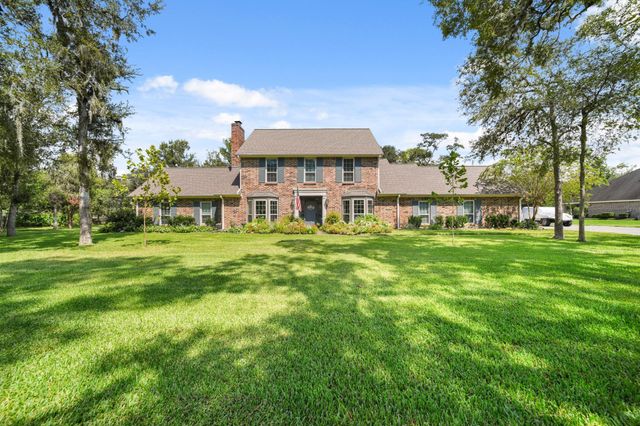 5311 W Plantation Oaks Drive, Rosharon, TX 77583