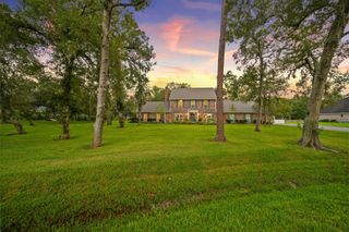 5311 W Plantation Oaks Drive, Rosharon, TX 77583