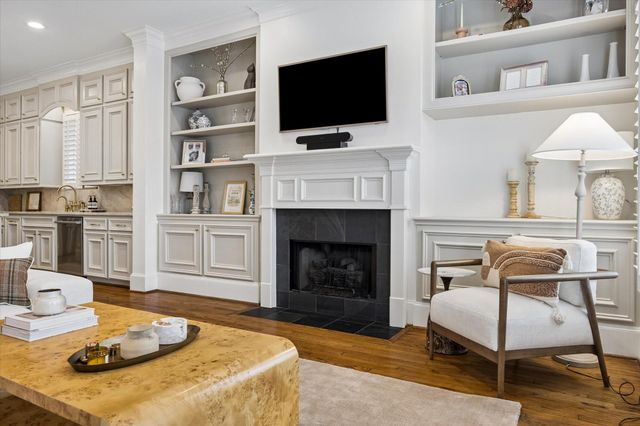 316 Aurora Street, Houston, TX 77008
