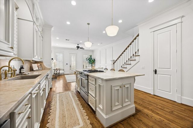 316 Aurora Street, Houston, TX 77008