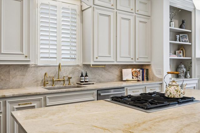 316 Aurora Street, Houston, TX 77008