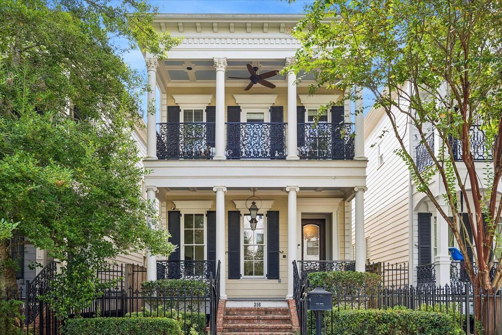 316 Aurora Street, Houston, TX 77008