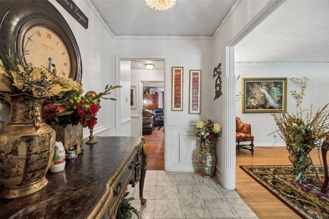 724 W Five Mile Parkway, Dallas, TX 75224