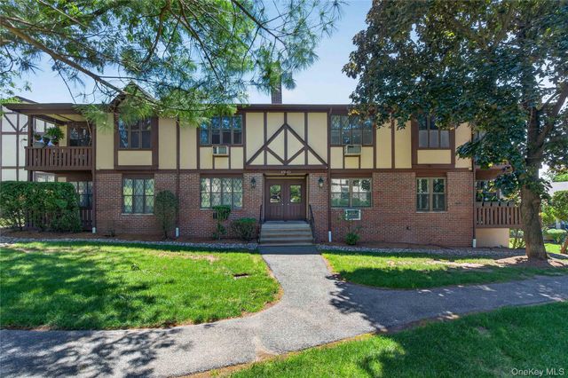 425 Sierra Vista Lane, Valley Cottage, NY 10989