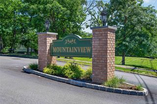 425 Sierra Vista Lane, Valley Cottage, NY 10989