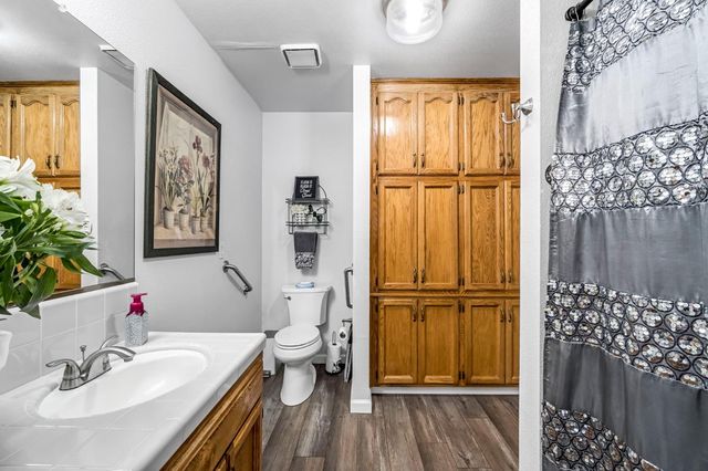 1405 Lincoln Lane, Lemoore, CA 93245