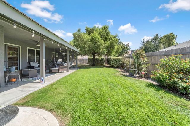 1405 Lincoln Lane, Lemoore, CA 93245