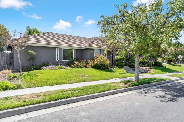 1405 Lincoln Lane, Lemoore, CA 93245