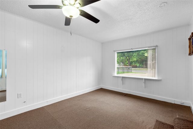 1109 N Jim Miller Road, Dallas, TX 75217