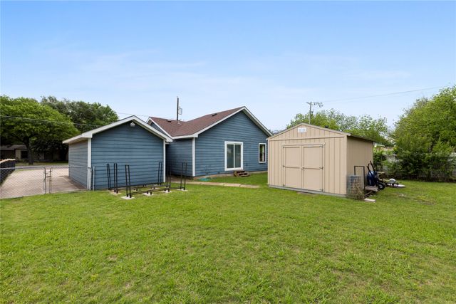 1109 N Jim Miller Road, Dallas, TX 75217