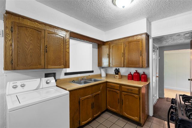 1109 N Jim Miller Road, Dallas, TX 75217