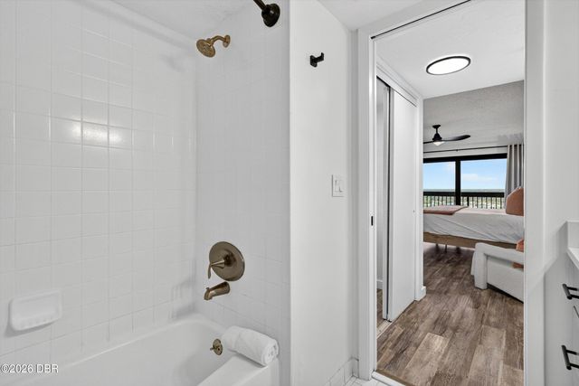 1513 Ocean Shore Blvd Apt A10, Ormond Beach, FL 32176
