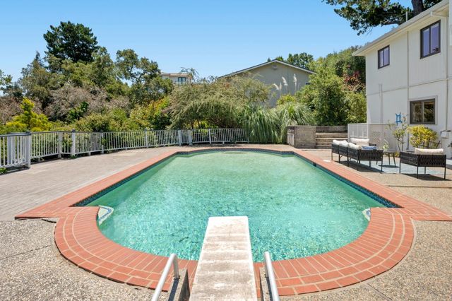 1407 Carlton Road, Hillsborough, CA 94010
