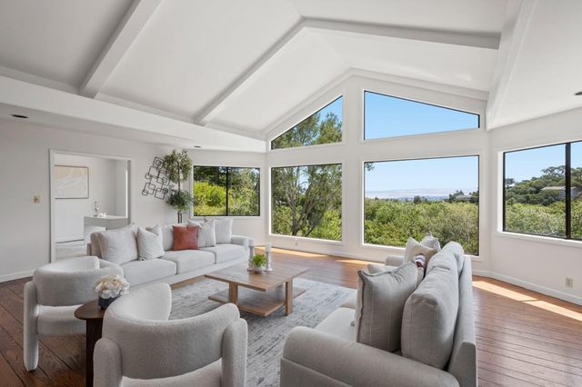 1407 Carlton Road, Hillsborough, CA 94010