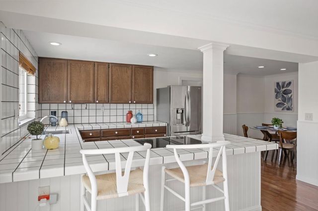 1407 Carlton Road, Hillsborough, CA 94010