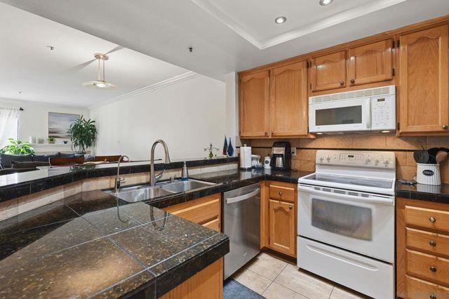 5875 Friars Rd 4408, San Diego, CA 92110