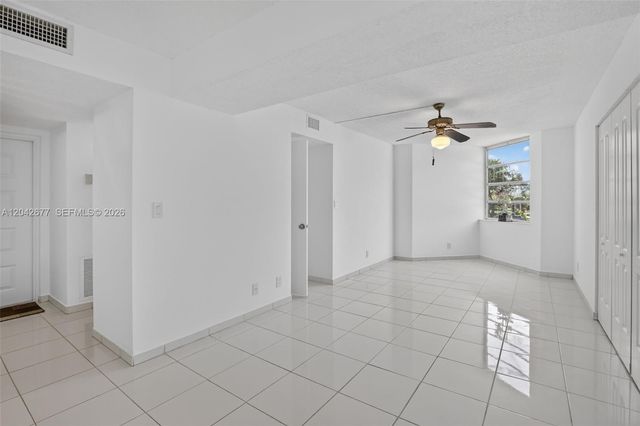 1931 Sabal Palm Drive 203, Davie, FL 33324