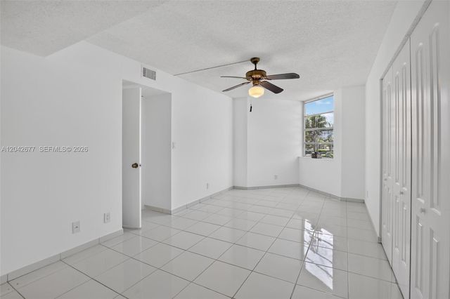 1931 Sabal Palm Drive 203, Davie, FL 33324