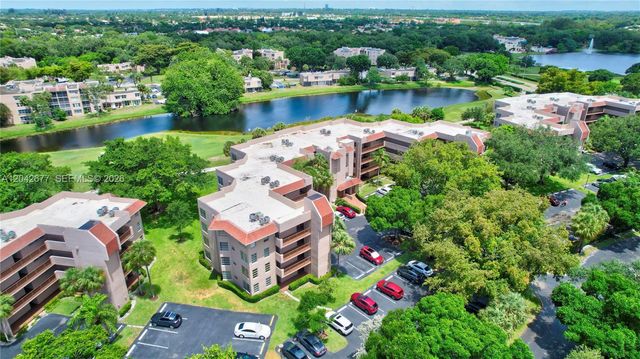 1931 Sabal Palm Drive 203, Davie, FL 33324