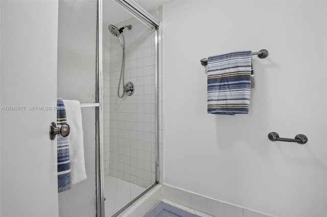1931 Sabal Palm Drive 203, Davie, FL 33324