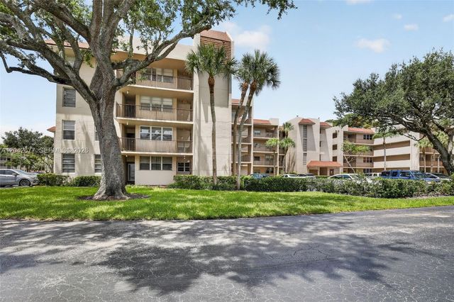 1931 Sabal Palm Drive 203, Davie, FL 33324