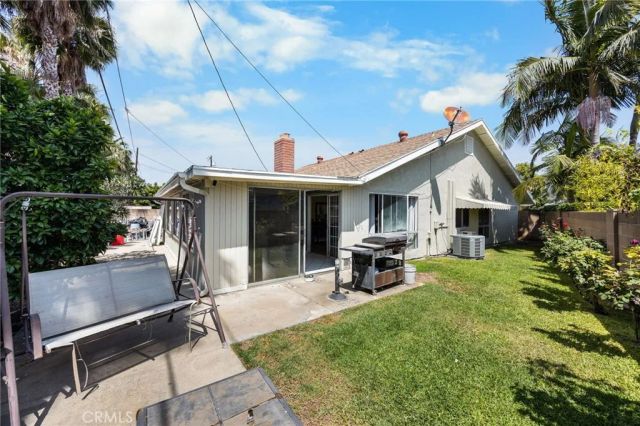 1130 E 21st, Santa Ana, CA 92705