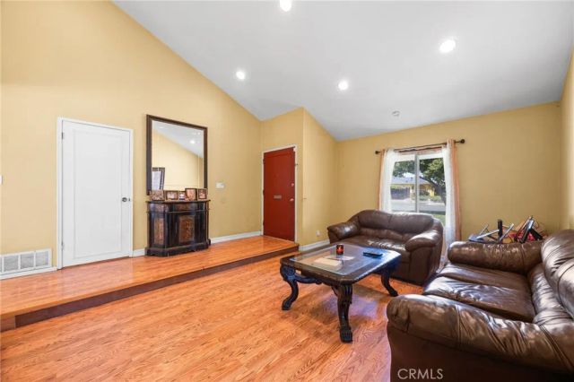 1130 E 21st, Santa Ana, CA 92705