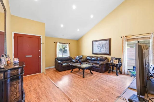 1130 E 21st, Santa Ana, CA 92705