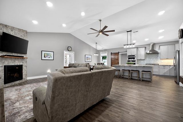 1005 Bethlehem Ests, Rickman, TN 38580