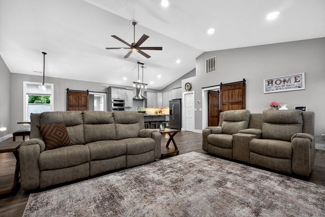 1005 Bethlehem Ests, Rickman, TN 38580