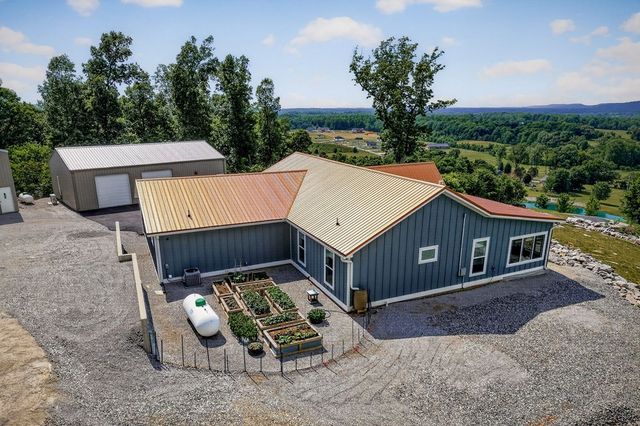 1005 Bethlehem Ests, Rickman, TN 38580