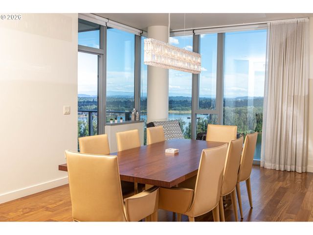 841 S GAINES St, Portland, OR 97239