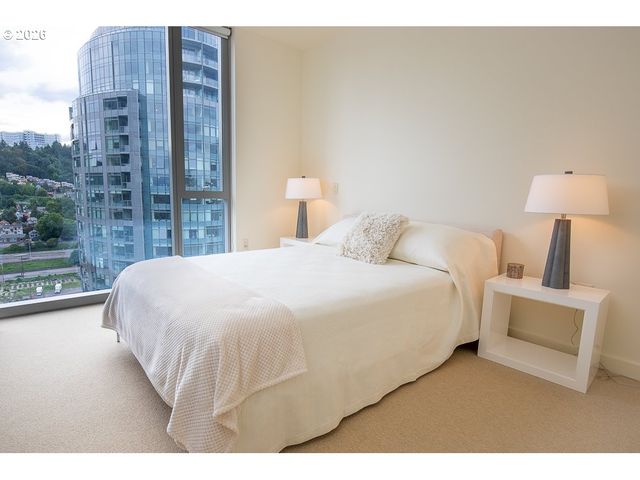 841 S GAINES St, Portland, OR 97239