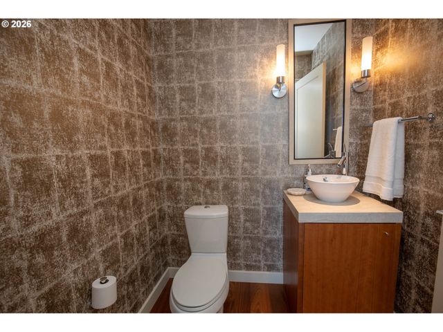 841 S GAINES St, Portland, OR 97239