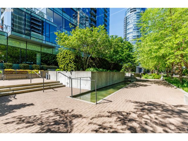 841 S GAINES St, Portland, OR 97239