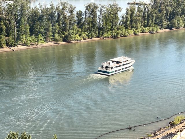 841 S GAINES St, Portland, OR 97239