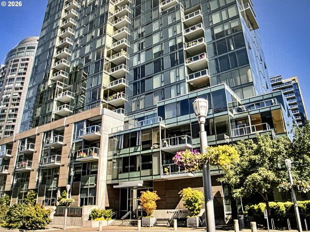 841 S GAINES St, Portland, OR 97239