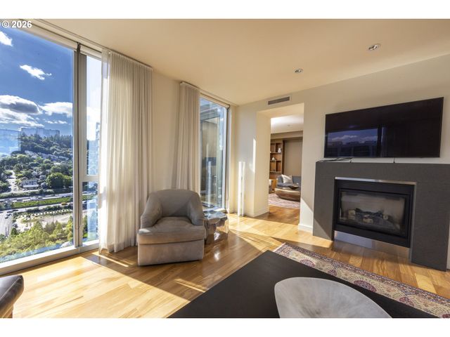 841 S GAINES St, Portland, OR 97239