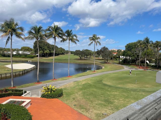 17275 Ventana Drive, Boca Raton, FL 33487