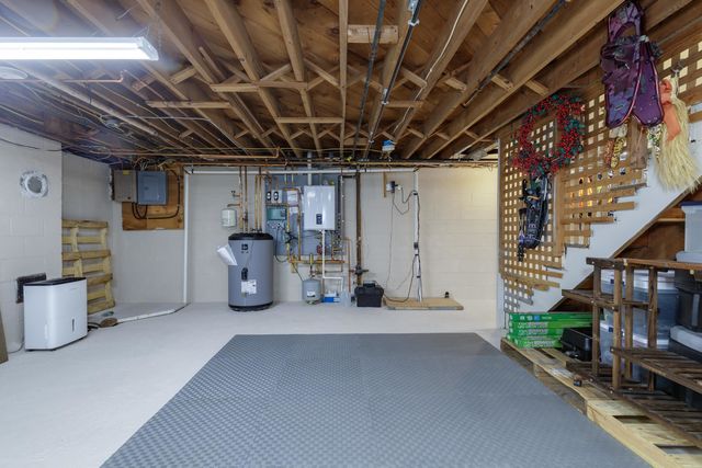 60 Mountain Road, Concord, NH 03301