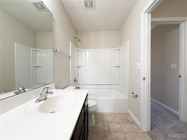 615 Country Heights Drive, Lake St Louis, MO 63367