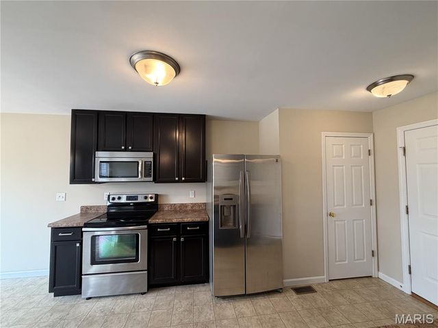 615 Country Heights Drive, Lake St Louis, MO 63367