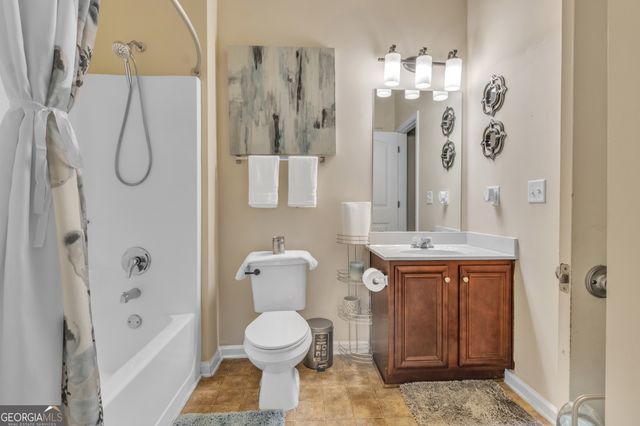 1293 Heartwood Avenue, Mcdonough, GA 30253