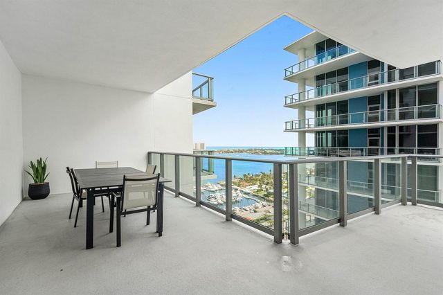 220 Lake Shore Drive 2123, Lake Park, FL 33403