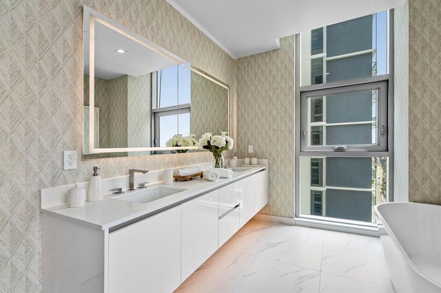 220 Lake Shore Drive 2123, Lake Park, FL 33403