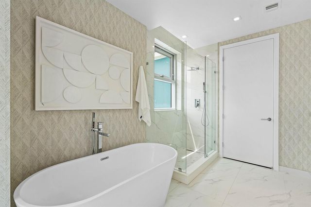 220 Lake Shore Drive 2123, Lake Park, FL 33403
