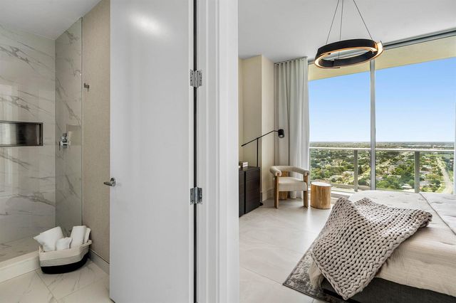 220 Lake Shore Drive 2123, Lake Park, FL 33403