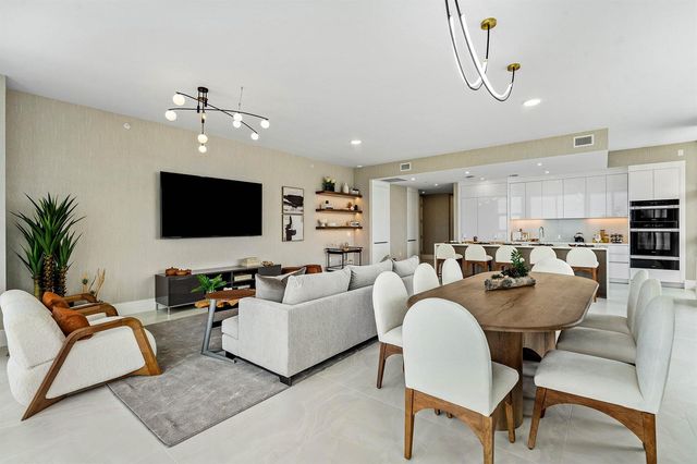 220 Lake Shore Drive 2123, Lake Park, FL 33403