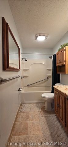 2205 Palmer Court, New Albany, IN 47150